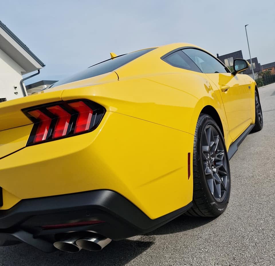 Poliranje in grafenska zaščita vozila do 7 let - Ford Mustang GT — ob predaji — slika 7