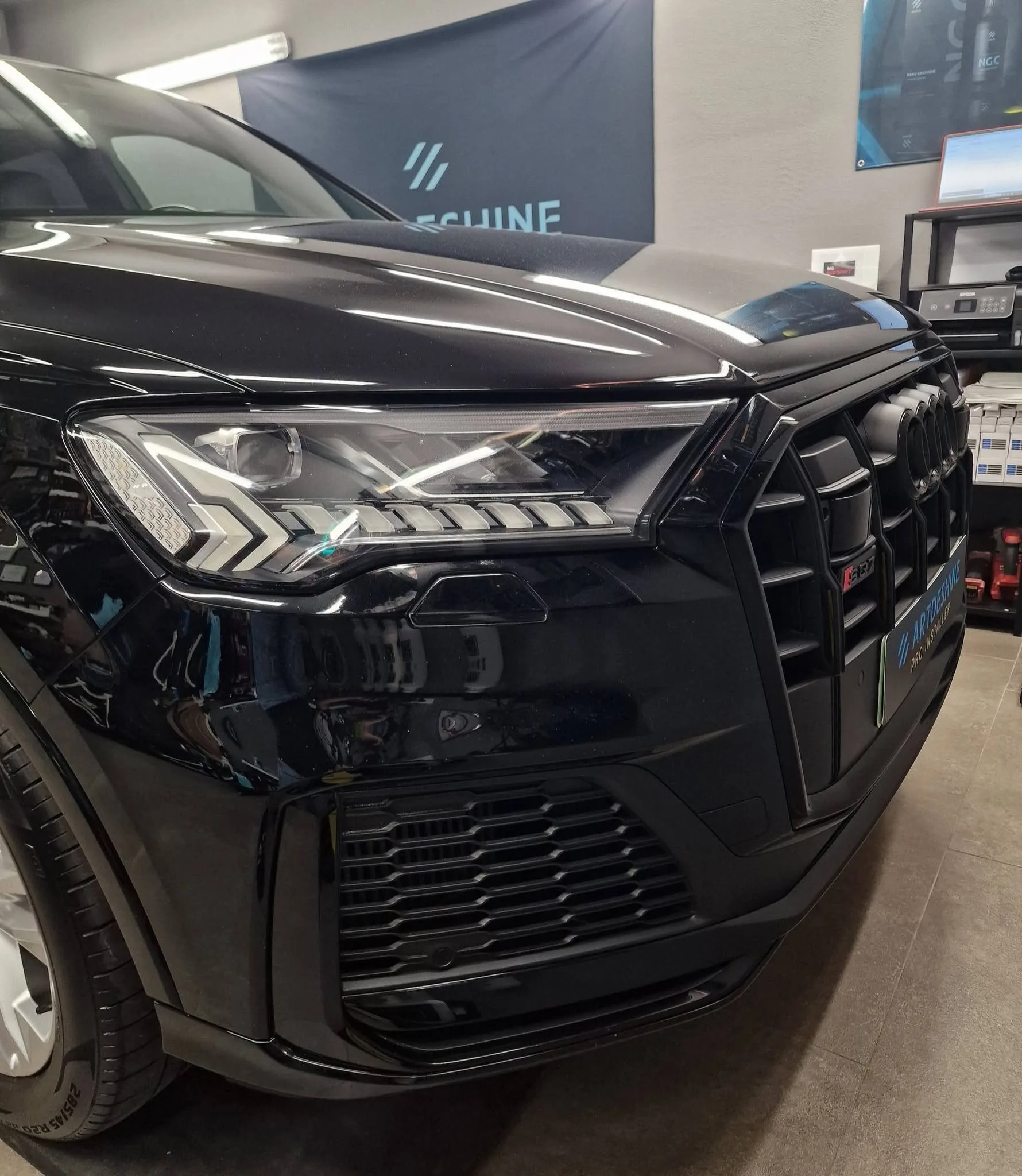 Poliranje in grafenska zaščita vozila do 7 let - AUDI Q7 — ob predaji — slika 12