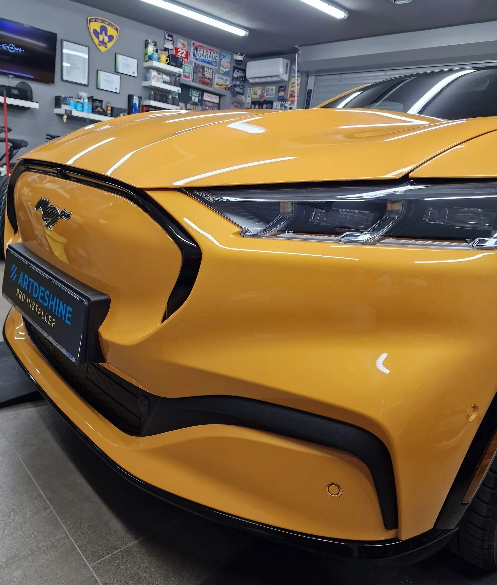 Poliranje in grafenska zaščita vozila do 7 let - Ford Mustang MACH E — ob predaji — slika 19