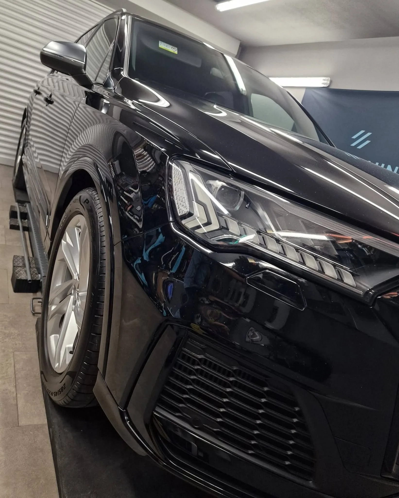 Poliranje in grafenska zaščita vozila do 7 let - AUDI Q7 — ob predaji — slika 13