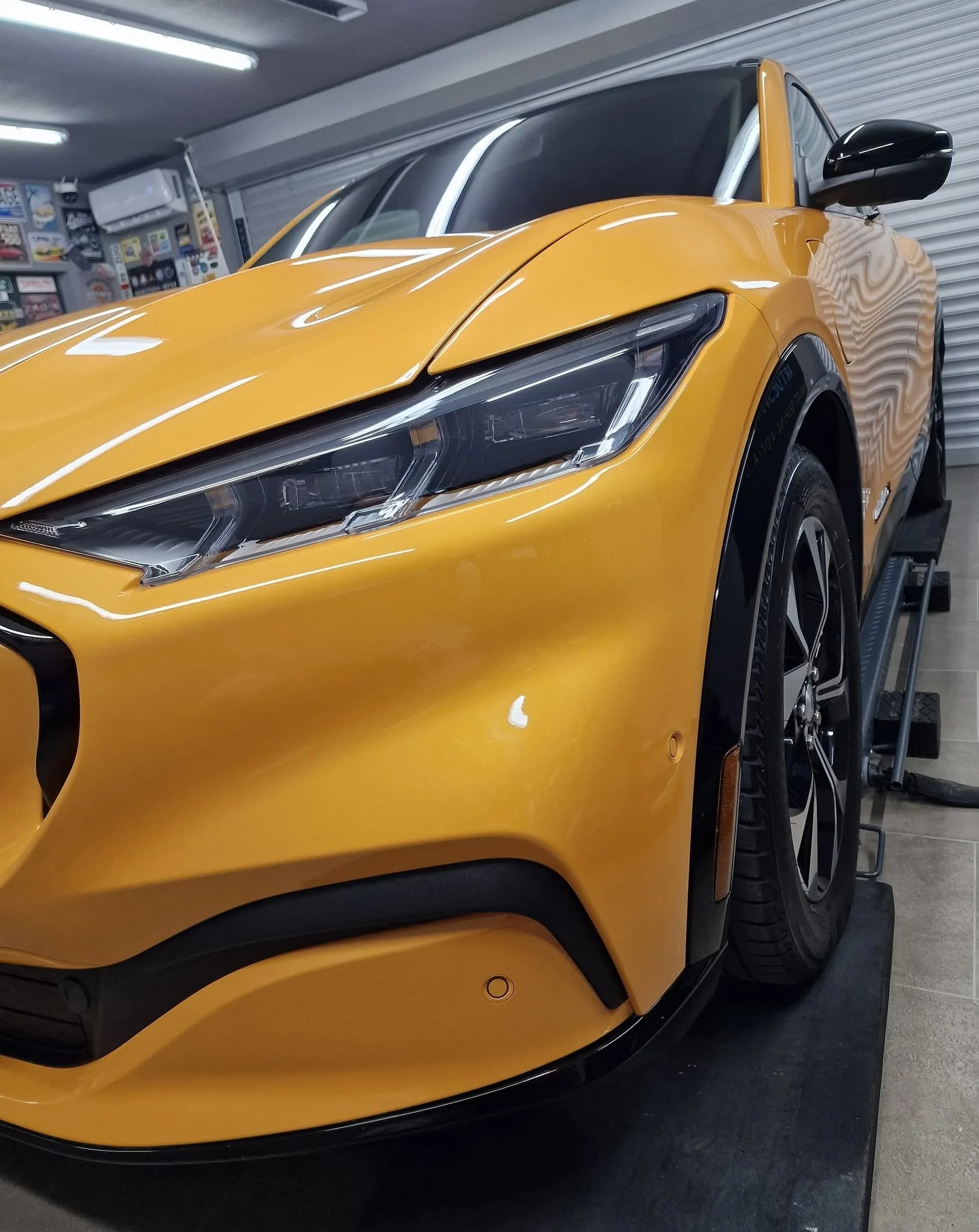 Poliranje in grafenska zaščita vozila do 7 let - Ford Mustang MACH E — ob predaji — slika 20