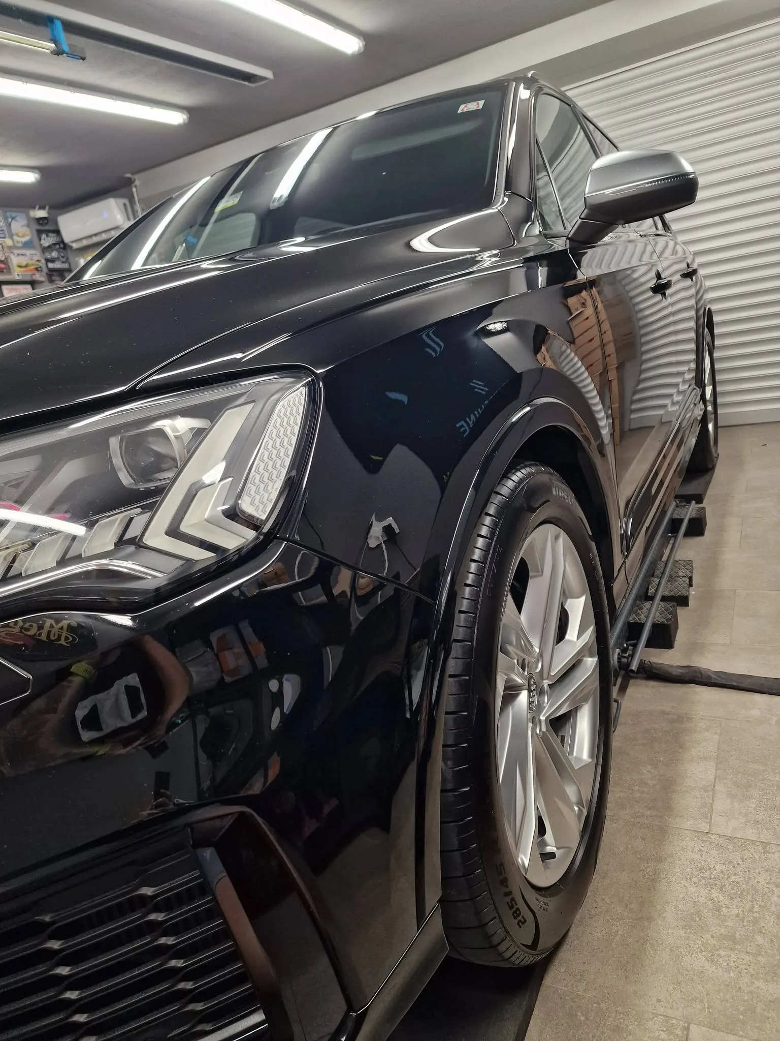 Poliranje in grafenska zaščita vozila do 7 let - AUDI Q7 — ob predaji — slika 14