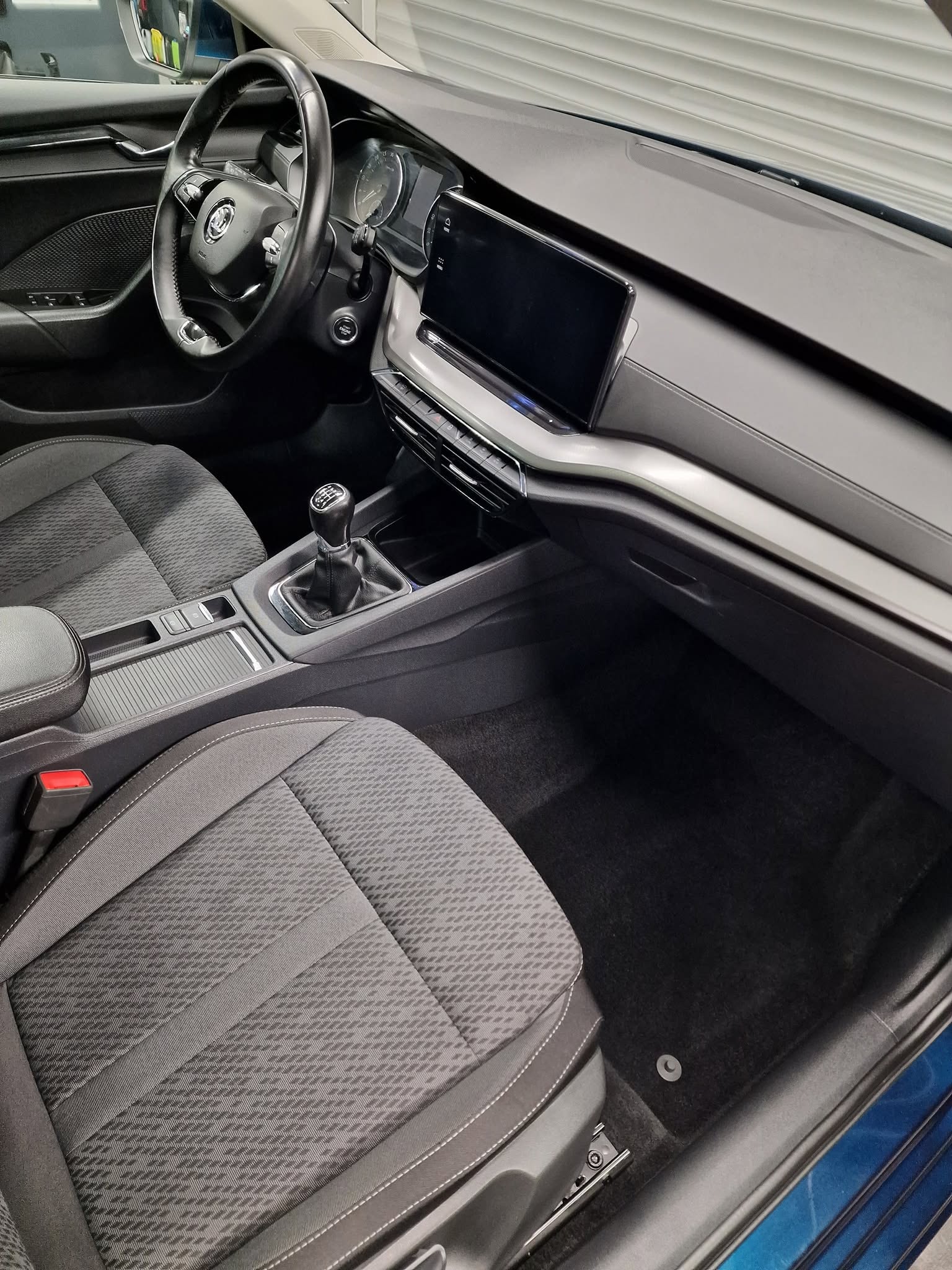 Celovita sanacija po razlitju 40 litrov bučnega olja - Škoda Octavia — ob predaji — slika 11