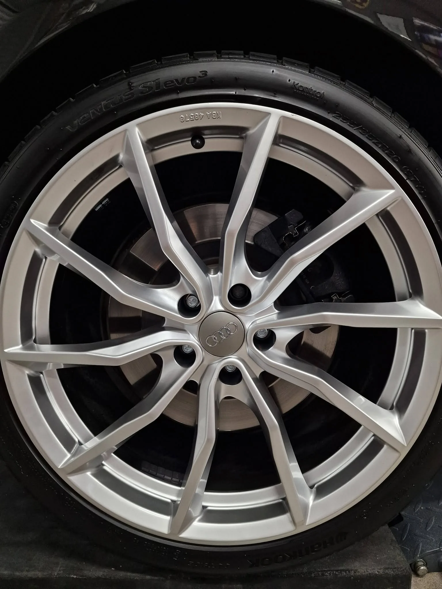 Poliranje in grafenska zaščita vozila do 1 leta - Audi S7 — ob predaji — slika 13