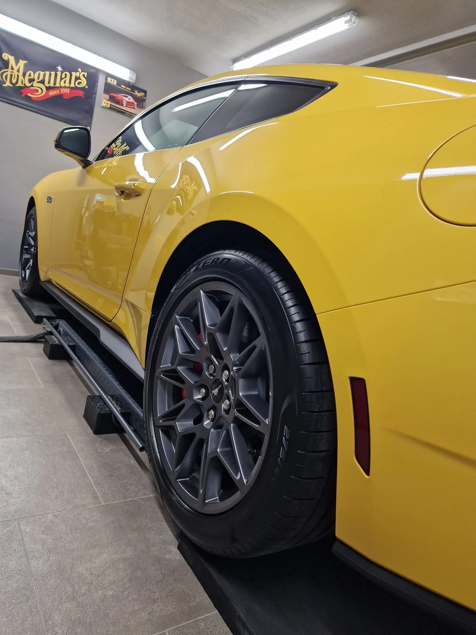 Poliranje in grafenska zaščita vozila do 7 let - Ford Mustang GT — ob predaji — slika 16