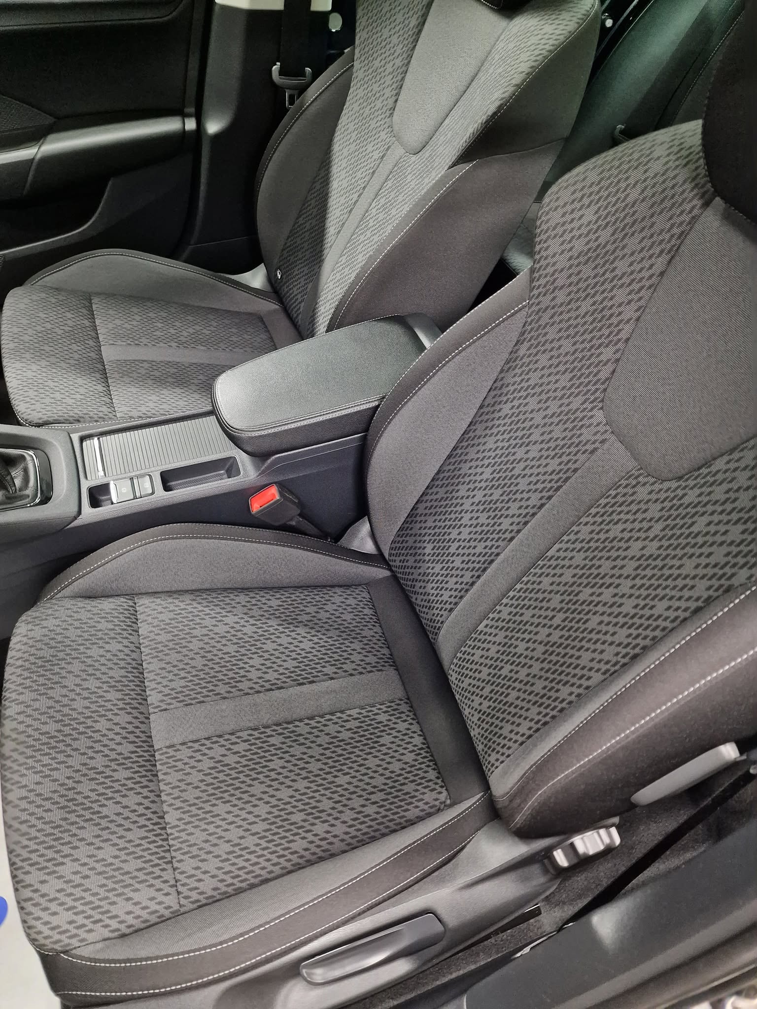 Celovita sanacija po razlitju 40 litrov bučnega olja - Škoda Octavia — ob predaji — slika 20