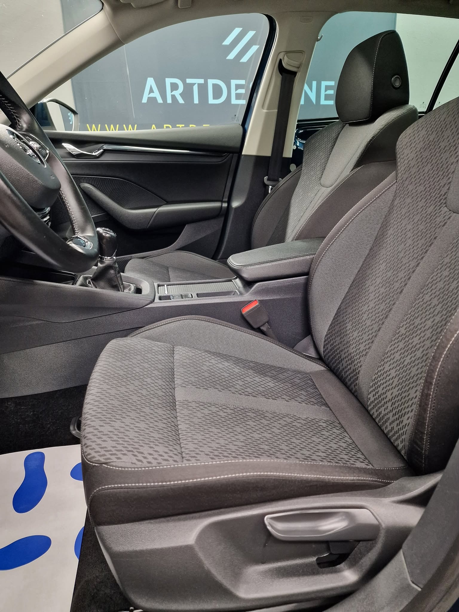 Celovita sanacija po razlitju 40 litrov bučnega olja - Škoda Octavia — ob predaji — slika 22