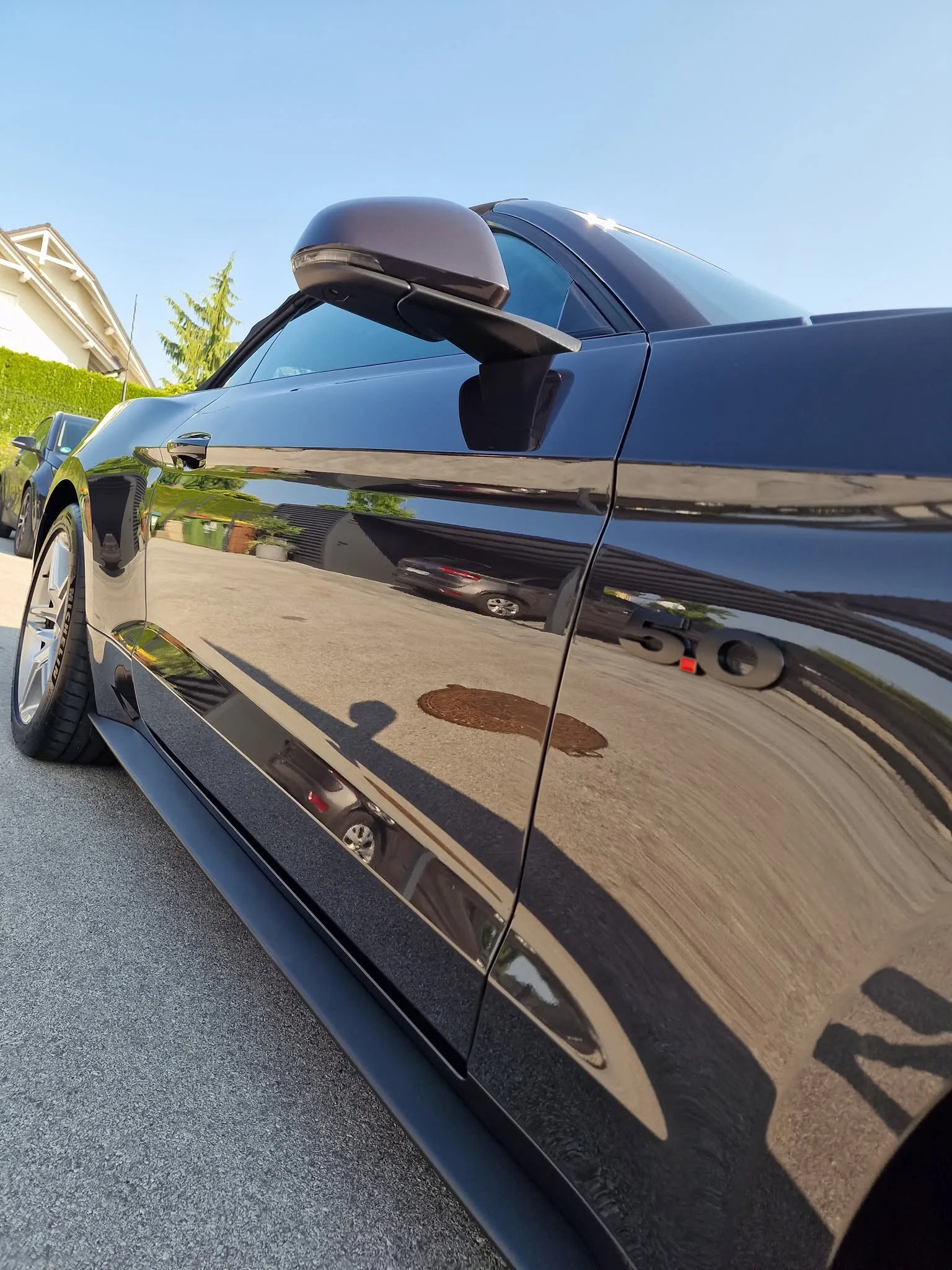 Poliranje in grafenska zaščita vozila do 7 let - osnovno čiščenje notranjosti - Ford >Mustang GT cabrio — ob predaji — slika 10
