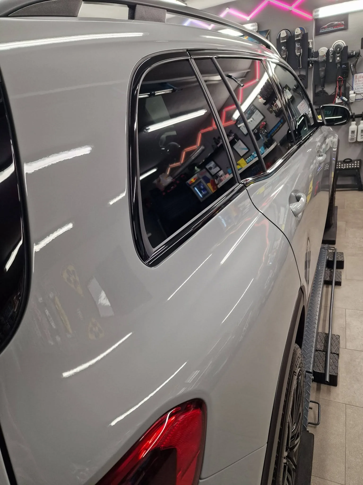 Poliranje in keramična zaščita vozila do 5 let - Mercedes Benz GLB — ob predaji — slika 3