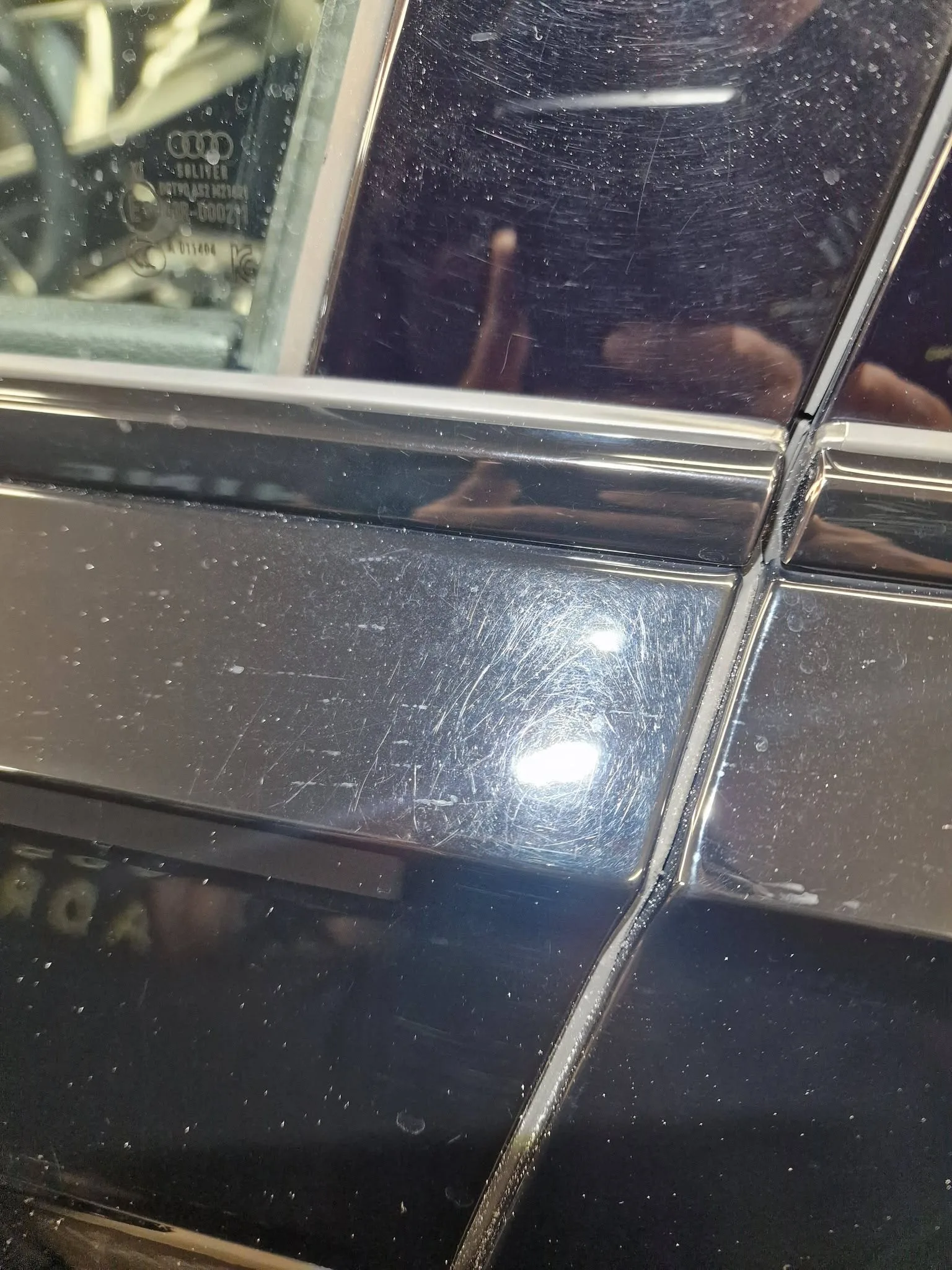 Poliranje in grafenska zaščita vozila do 7 let - AUDI Q7 — ob prevzemu — slika 4