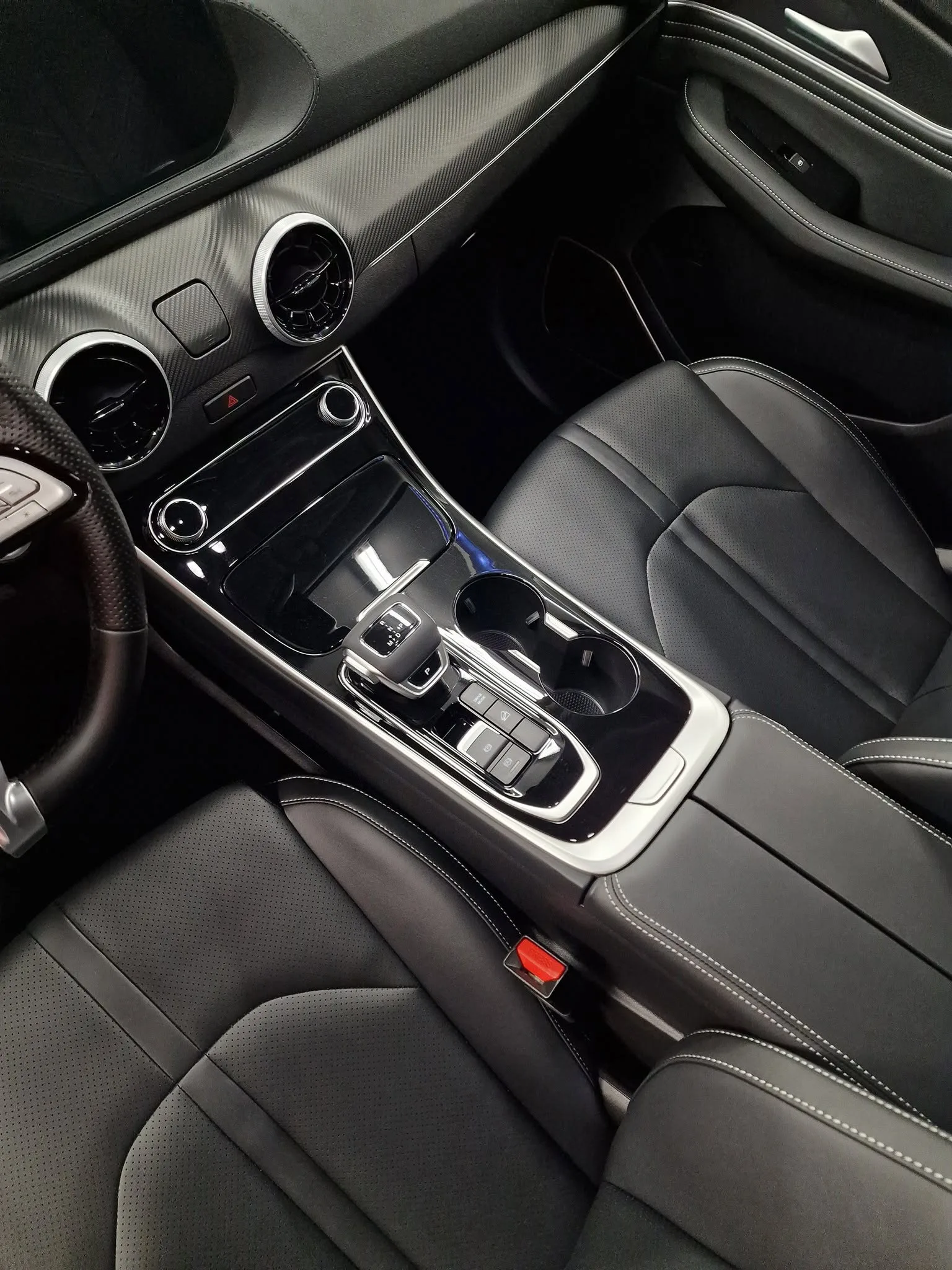 Keramična zaščita notranjosti vozila - Forthing T5 EVO — ob predaji — slika 6