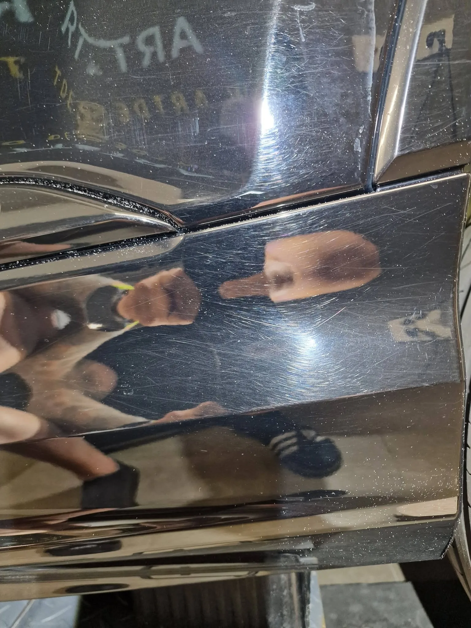 Poliranje in grafenska zaščita vozila do 7 let - AUDI Q7 — ob prevzemu — slika 7